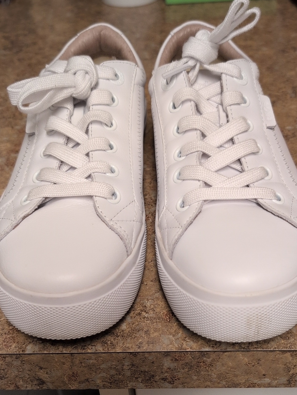 Taos Ladies Plim Sol Lux Sneakers, Size 7.5